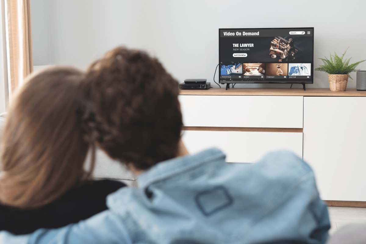 Abbonamenti streaming, come e cosa può cambiare: il futuro di Netflix e gli altri servizi