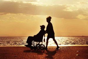 Congedo straordinario, caregiver con residenza diversa. Cosa succede?