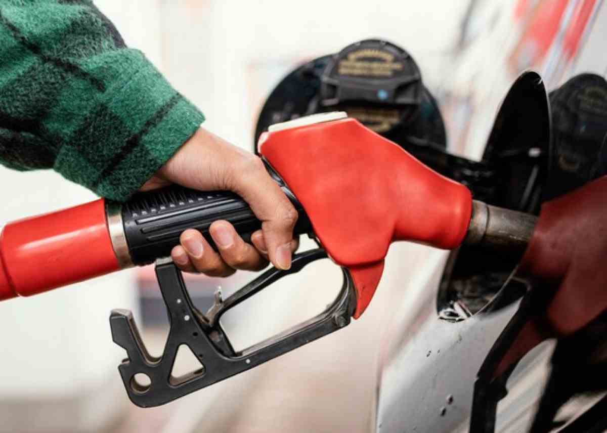 Prezzo della benzina in picchiata